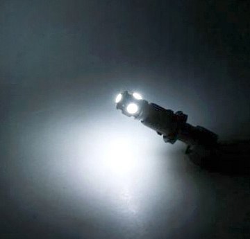 ŻARÓWKA W5W T10 5 DIOD LED SMD CANBUS CAN BUS
