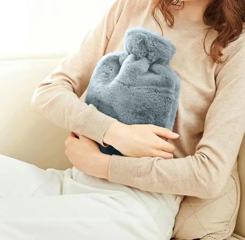 PLUSZOWY TERMOFOR GUMOWY W POKROWCU PLUSZ 2L